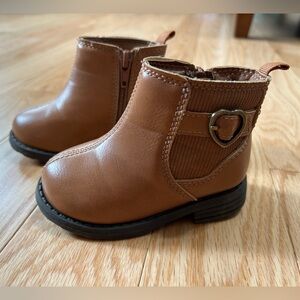 Toddler size 4c faux leather tan boots with heart buckle